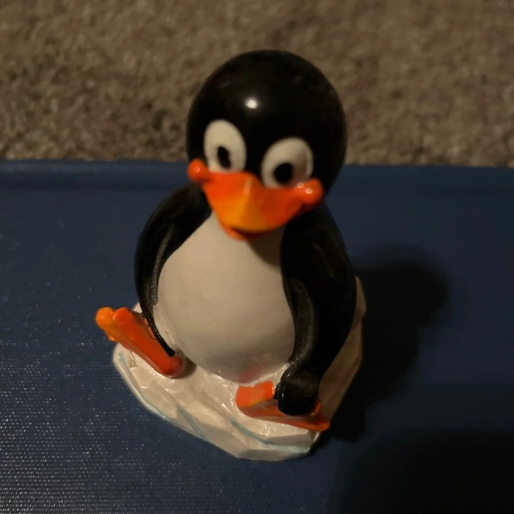 penguin Aquatic toy Decorating piece For Aquarium black and white